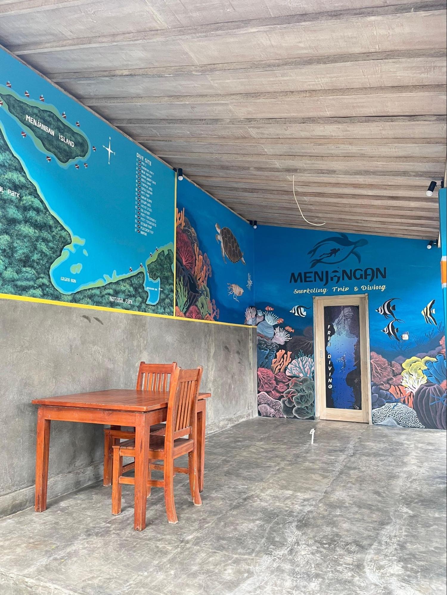 The Goris Asri office, meeting point for snorkeling and diving trips